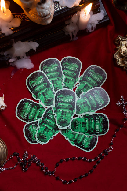 "LOVE HURTS" | ADESIVO