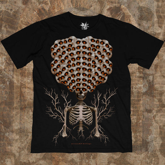 CAMISETA TREEPOPHOBIC HORROR | EDIÇÃO LIMITADA | TINTA REATIVA À LUZ NEGRA